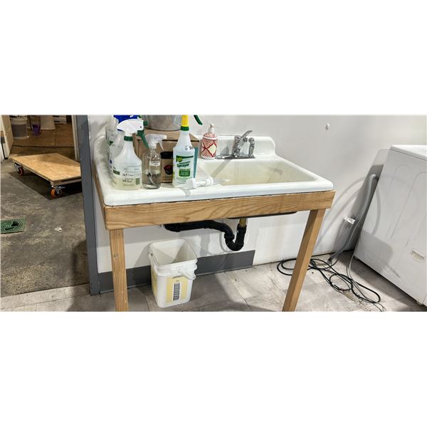 Lavabo style antique
