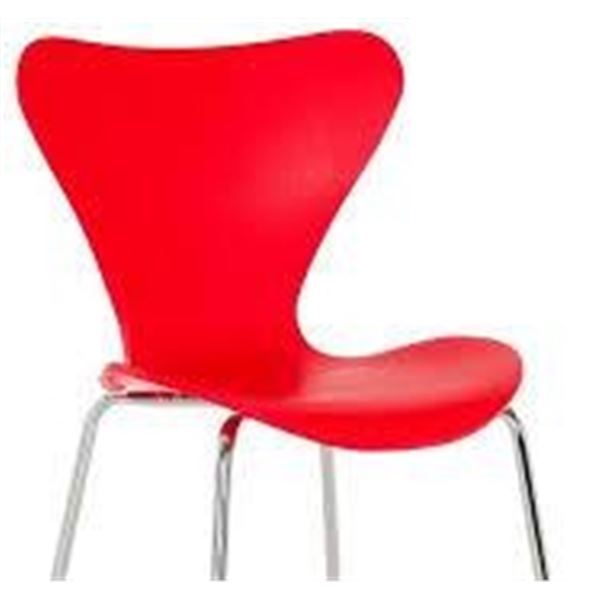 chaise en polypoprylene rouge