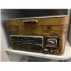 Image 1 : radio antique