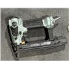 Image 1 : hitachi cloueuse a air 1-1/4 nt32ae2