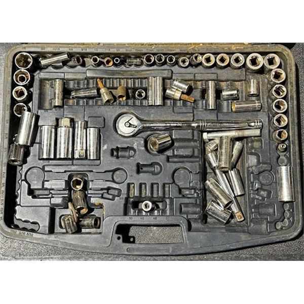 mastercraft ensemble de douille avec valise non complet