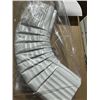 Image 1 : coude carre a 30 degres de 2.5 po pour goutiere en aluminium blanc qt 14