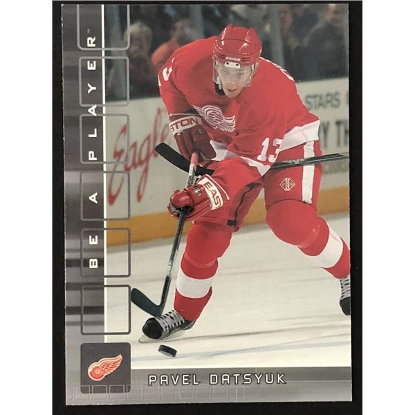 2001-02 NHLPA IN THE GAME PAVEL DATSYUK ROOKIE CARD