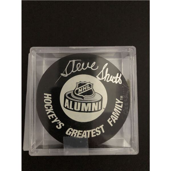 STEVE SHUTT (HOF) SIGNED NHL ALUMNI PUCK