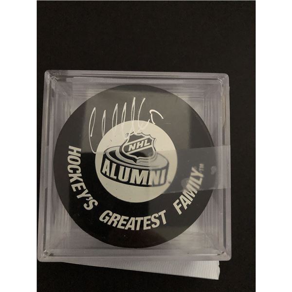 WENDEL CLARK SIGNED NHL ALUMNI PUCK