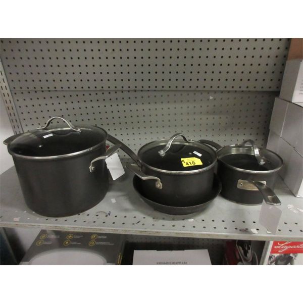 Set of 4 Kirkland Signature Cookware w/ 3 lids