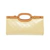 Image 2 : Louis Vuitton Beige Leather Roxbury Drive Shoulder Bag