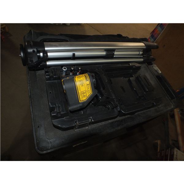 Dewalt Laser Level w/ Tripod