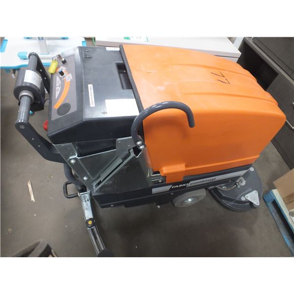 Taski Combimat 1600 Floor Scrubbing Machine