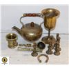 Image 1 : VINTAGE BRASS ITEMS