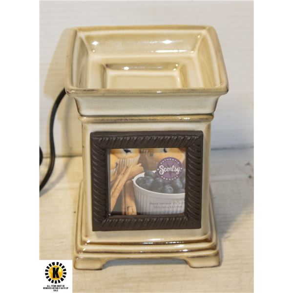 NEW SCENTSY SNAPSHOT FULL SIZE WARMER