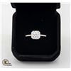 Image 1 : GRA CERTIFIED MOISSANITE 1.00 CARAT CENTER