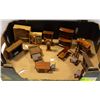 Image 1 : COLLECTION OF MINIATURE WOODEN DOLL HOUSE