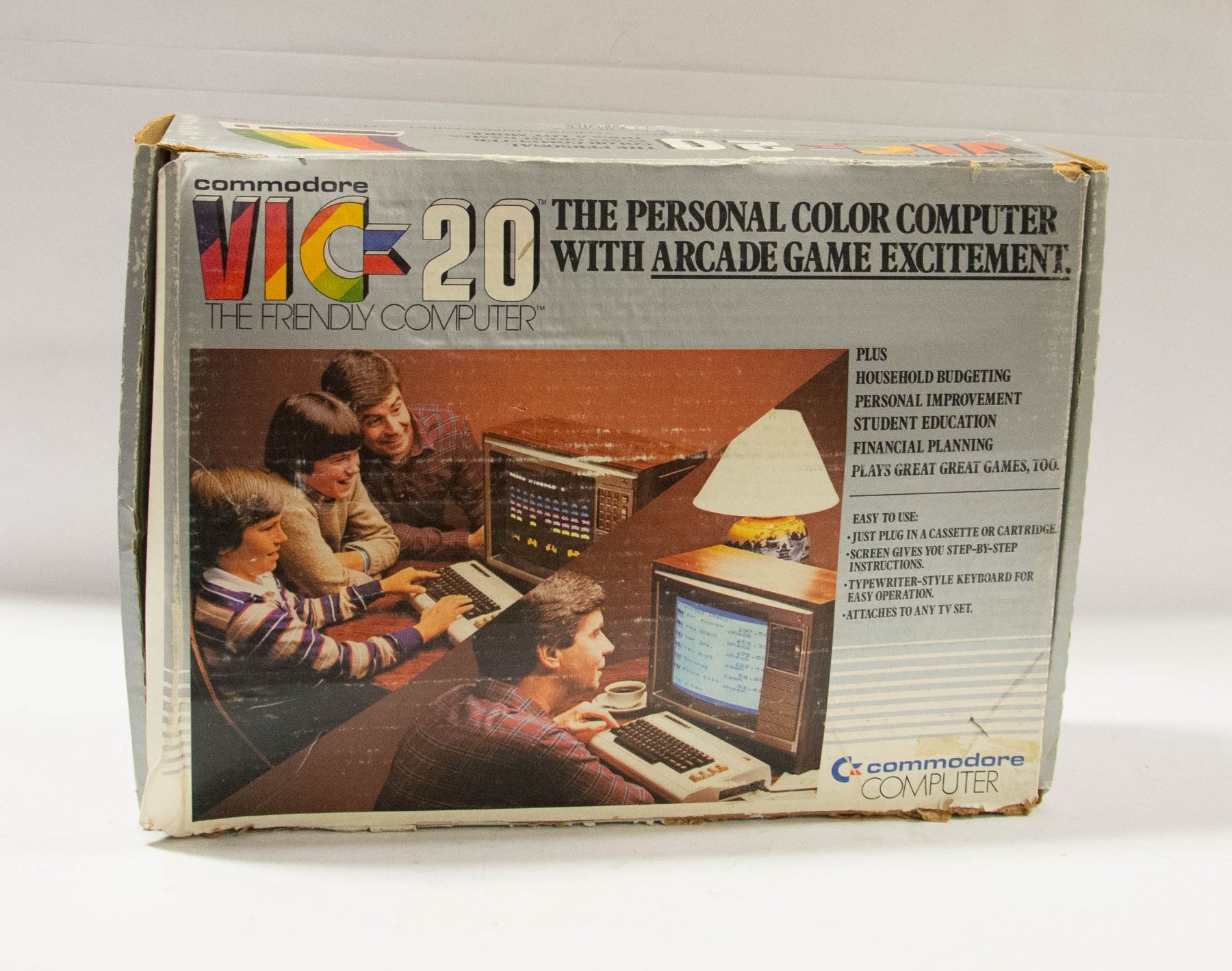 Vic 20 Computer Storage COMMODORE VIC 20 COMPUTER W/MEMORY