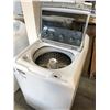 Image 3 : WHITE GE ADORA TOP LOADING WASHER MODEL  GTWA5DMN1WS 25" X 25.5" X 44" MINOR COSMETIC DAMAGE