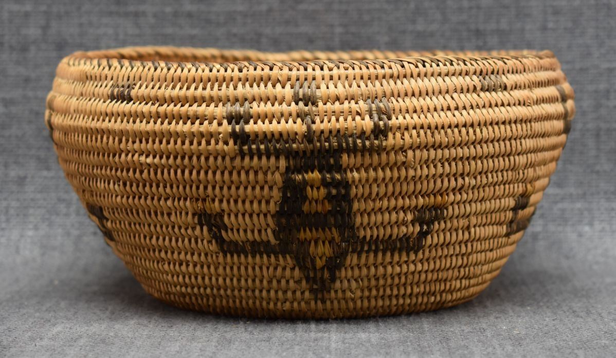 SOUTHERN PAIUTE INDIAN BASKET