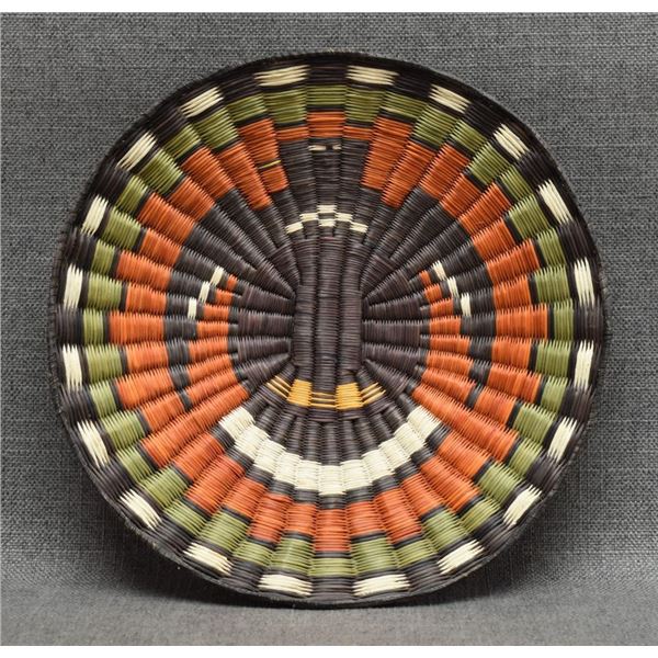 HOPI INDIAN BASKET (PEARL KOONT)