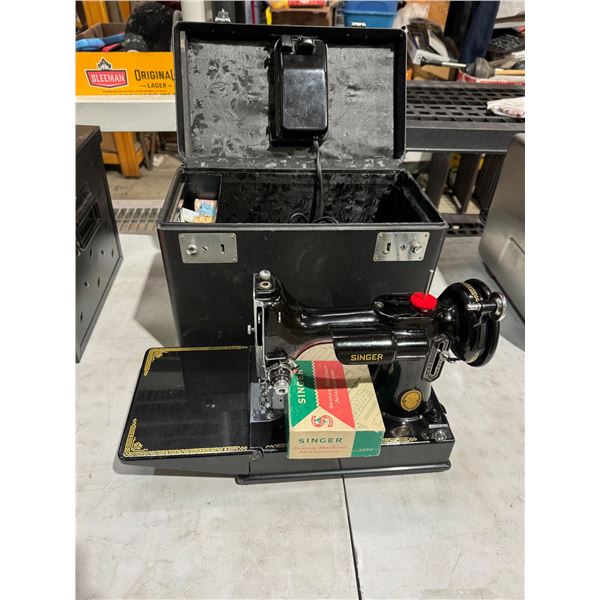Singer portable electric sewing machine