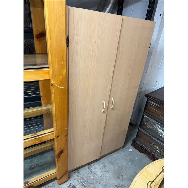 Pantry cabinet