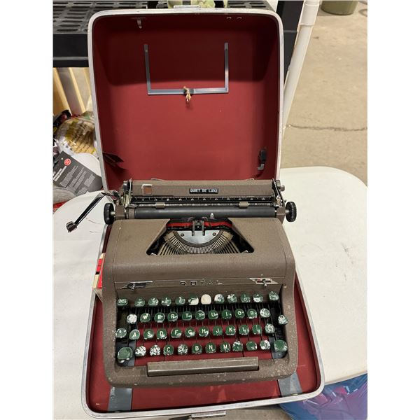 Royal quiet de Luxe typewriter
