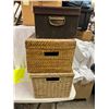 Image 1 : Storage boxes/baskets