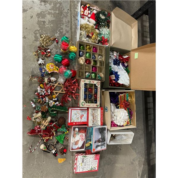 Vintage  Christmas decor