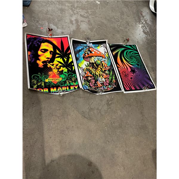 Posters black light