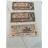 Image 2 : 3 Canada $2 bills