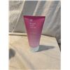 Image 1 : Brand with a heart blow out &smoothkng blend