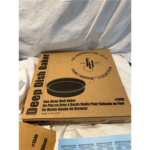 Pampered Chef deep dish baker
