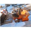 Image 3 : snowblower has compression