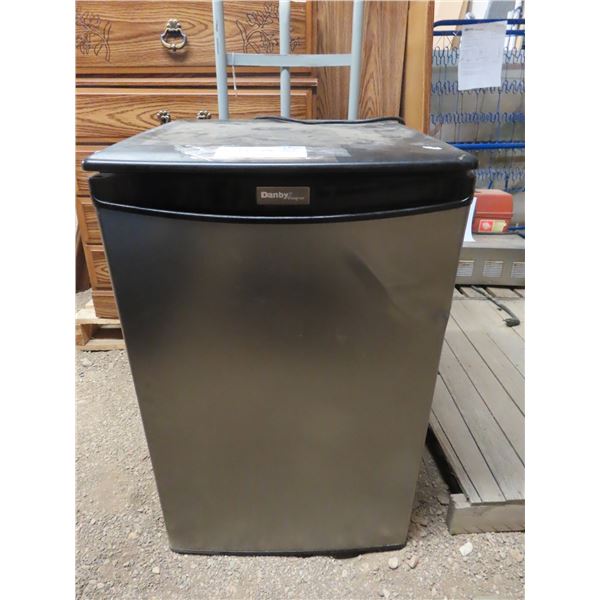 danby mini fridge dented door but functions needs cleaning