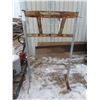 Image 1 : bale feed rack