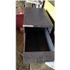 Image 3 : 2 drawer metal filing cabinet