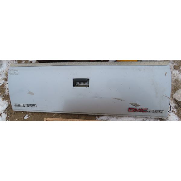 gmc tailgate silver and diamond plated