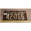Image 1 : 1935 saskatchewan license plate 42-066