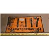 Image 1 : 1947 saskatchewan license plate F1-117