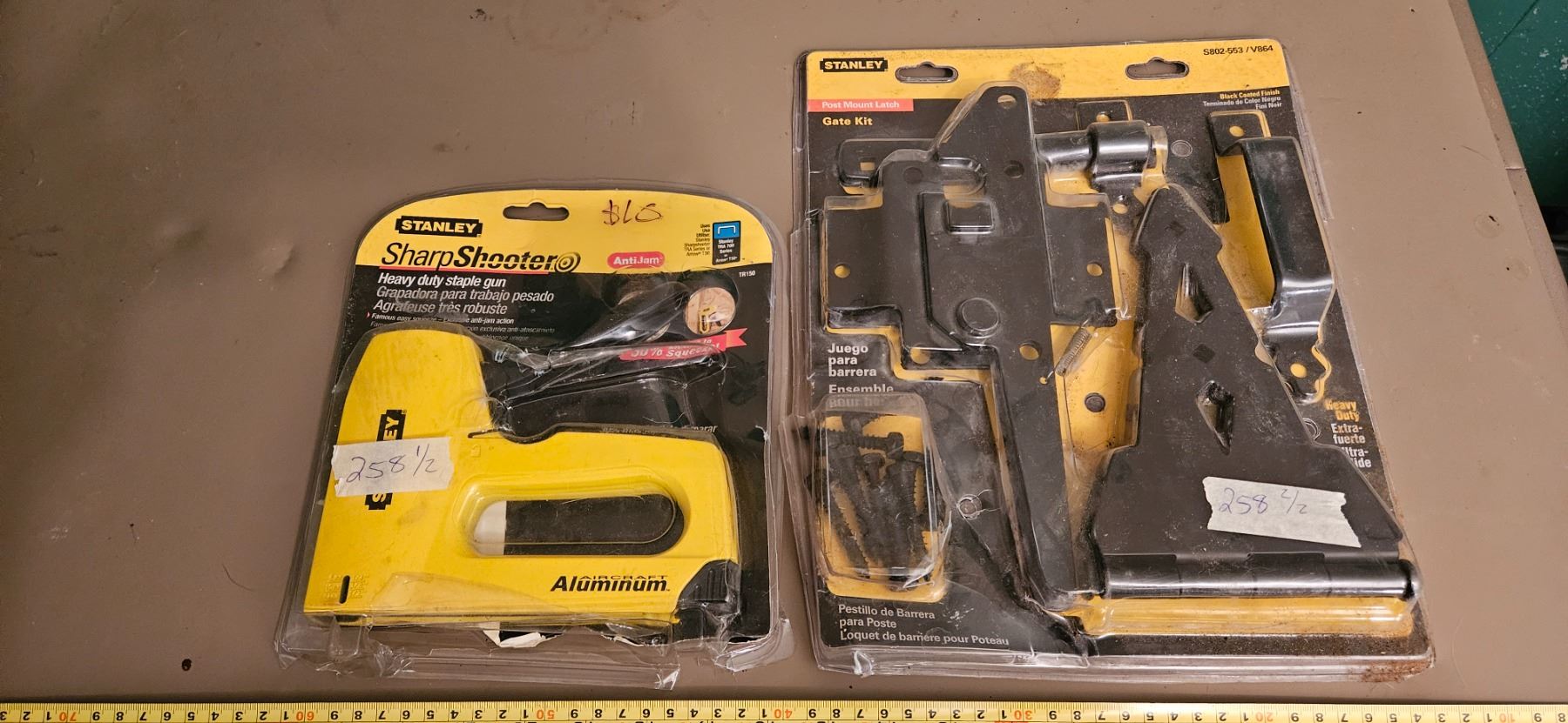 Lot of stanley kits - Schmalz Auctions