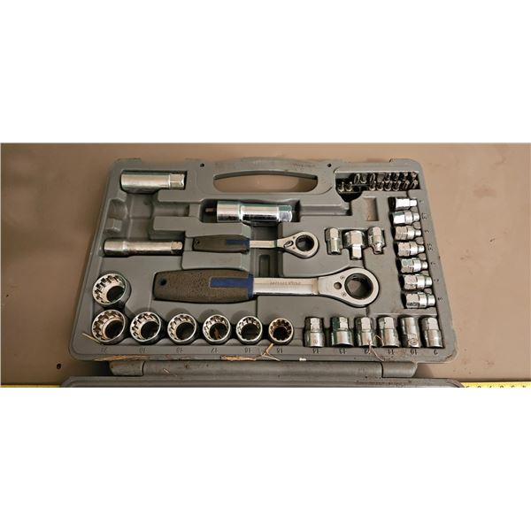 Mastercraft maximum tool set - Schmalz Auctions