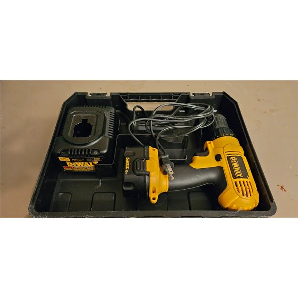 dewalt hand drill w/ case