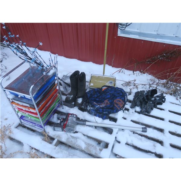 assorted pallet - drawers (some damage), sz10 boots, rollerblades (no insoles?), dyson vacuum (no ca
