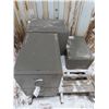 Image 1 : set of stackable filing cabinets 5 cabinets