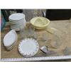 Image 1 : assorted kitchenwares