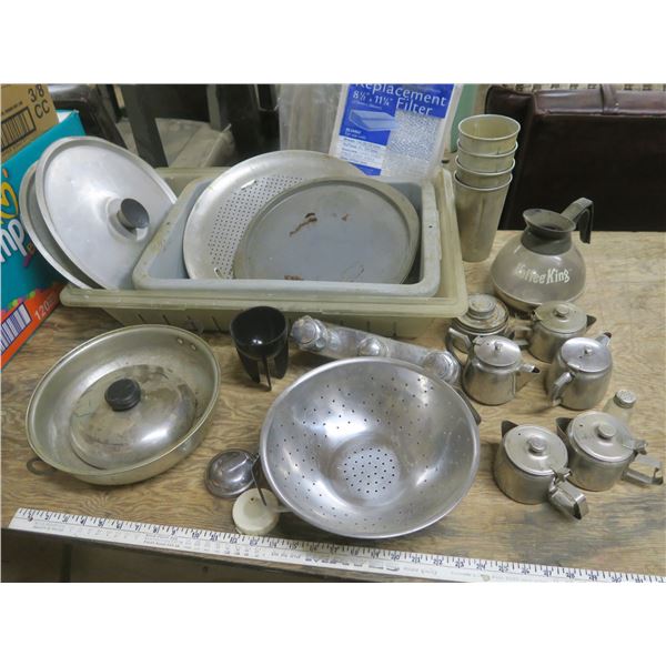 assorted kitchenwares