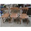 Image 1 : 3 vintage chairs
