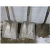 Image 2 : 3 shovels