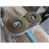 Image 4 : floor polisher and 2 brushes