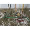 Image 2 : lot of garden tools