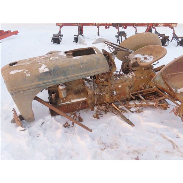 ford 8N or 9N ? Tractor parts