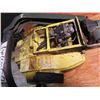 Image 2 : P28 pioneer chainsaw, good compression